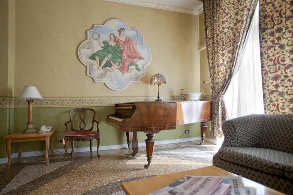 Hotel Bentivoglio Residenza D'Epoca Luaran gambar